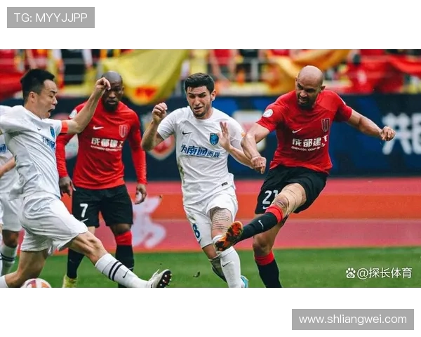 成都篮球队在选拔赛中以78分稳居积分榜首位展现强劲实力