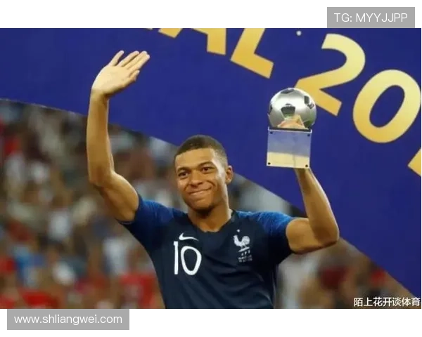 独特风格与魅力并存的足球明星们展现个性与才华的精彩瞬间